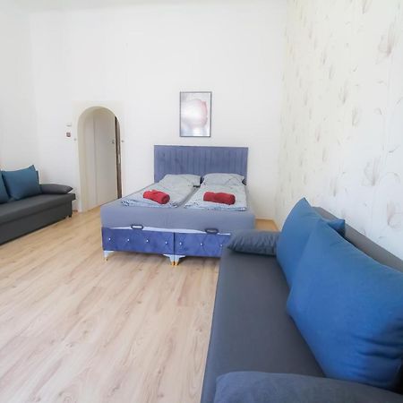 Ss Family 3 Bedroom Apartment In Praterstern Area Dw8 Vienna Exterior photo